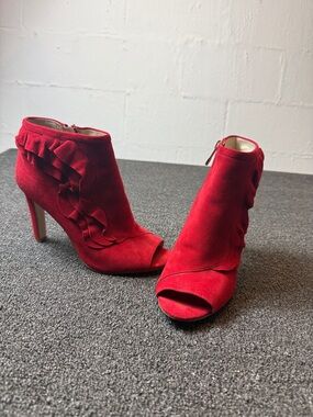Red Ruffle Peep-Toe Ankle Boots - Women's Stylish Heels Louise et Cie